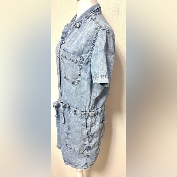 Gap Denim Short Sleeve Acid Wash Vintage Retro Style Iconic Romper 
Size Small - Picture 2 of 8